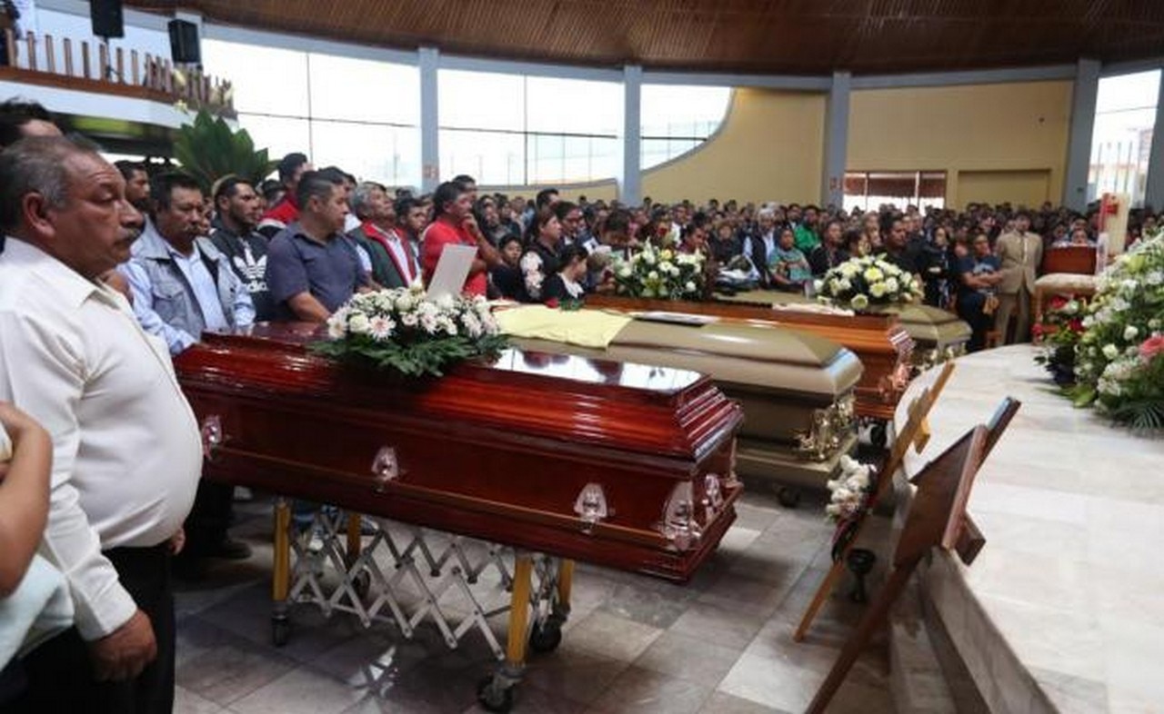 Misa por los fallecidos en Hidalgo. Foto: Valente Rosas / EL UNIVERSAL