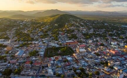 El pueblito cerca de la capital de San Luis Potosí muy colorido y con calles empedradas