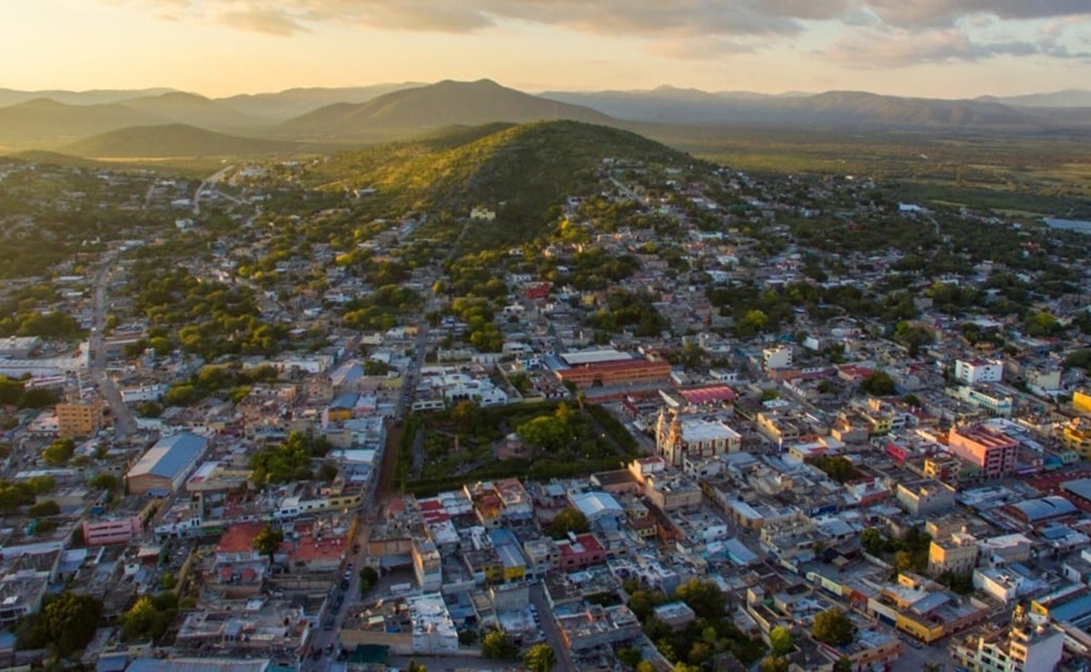 El pueblito cerca de la capital de San Luis Potosí muy colorido y con calles empedradas
