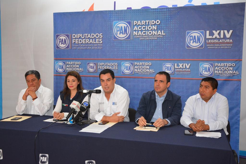 PAN abandona tema y deja a estados reconocer matrimonios gay