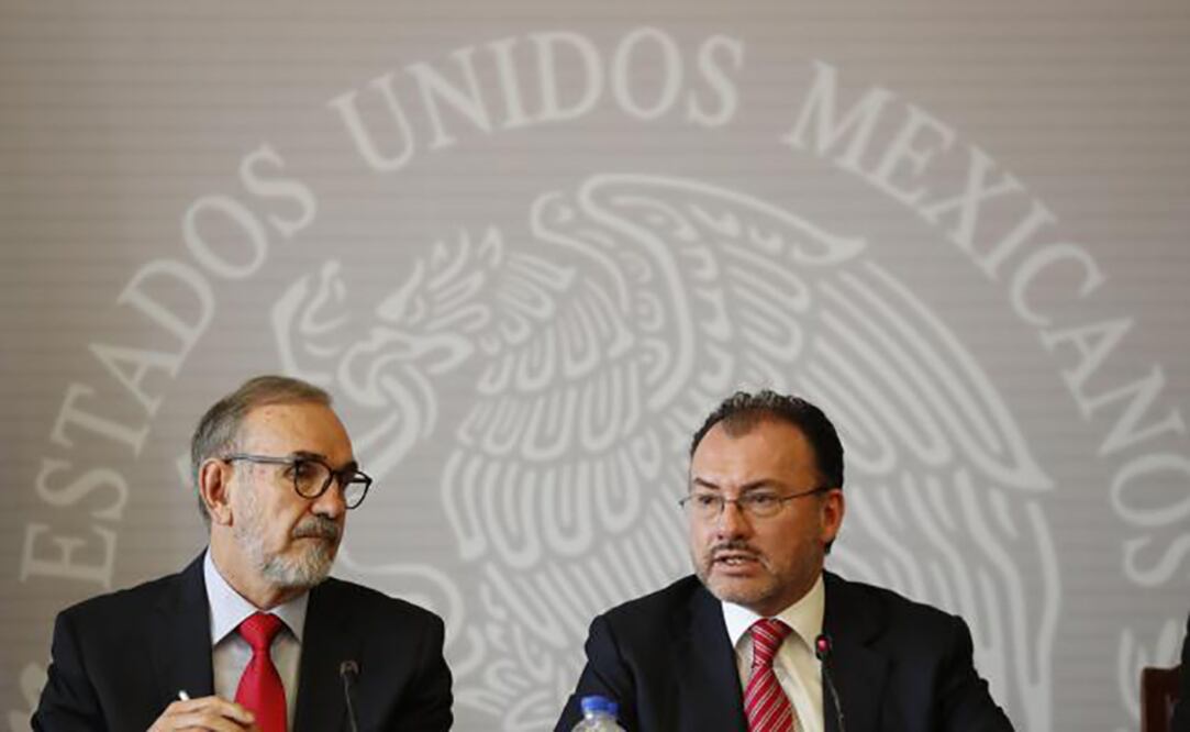 El subsecretario para América del Norte, Carlos Sada, y el canciller Luis Videgaray. Foto: EFE