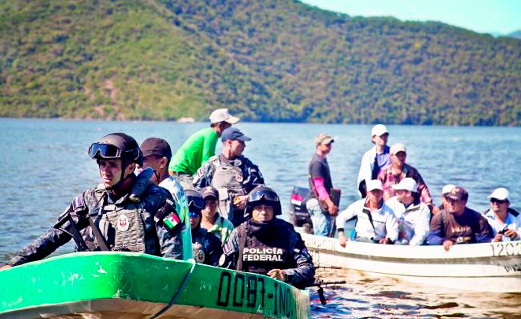 Inai ordena a Marina informar sobre participación de buzos en caso Ayotzinapa