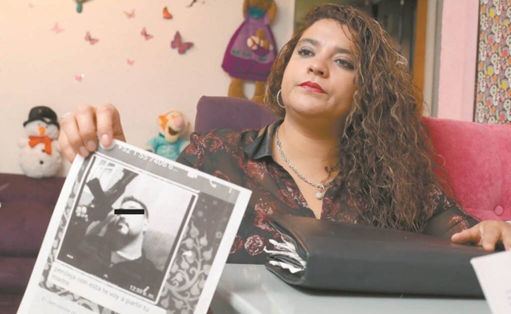Liliana relata que la violencia de José Luis comenzó cuando supo que ella estaba embarazada de una niña y no de un niño. La mujer ha solicitado órdenes de restricción, pero afirma que su expareja no las obedece. Foto/GERMÁN ESPINOSA. EL UNIVERSAL