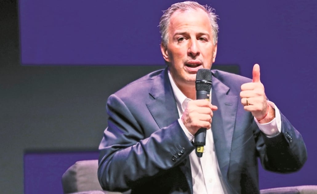 Meade desea “mucho éxito” a Arturo Herrera en Hacienda