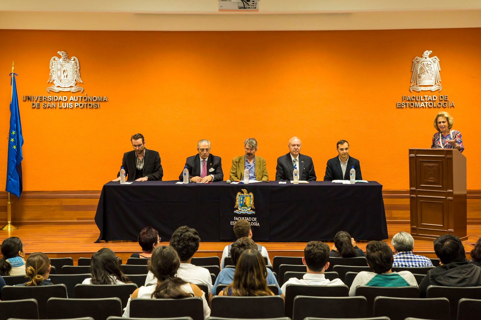 Realizan panel en marco del Día de la Unión Europea