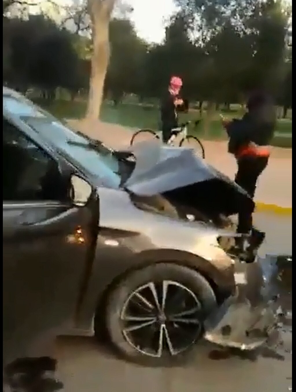 Joven provoca accidente en Parque Tangamanga