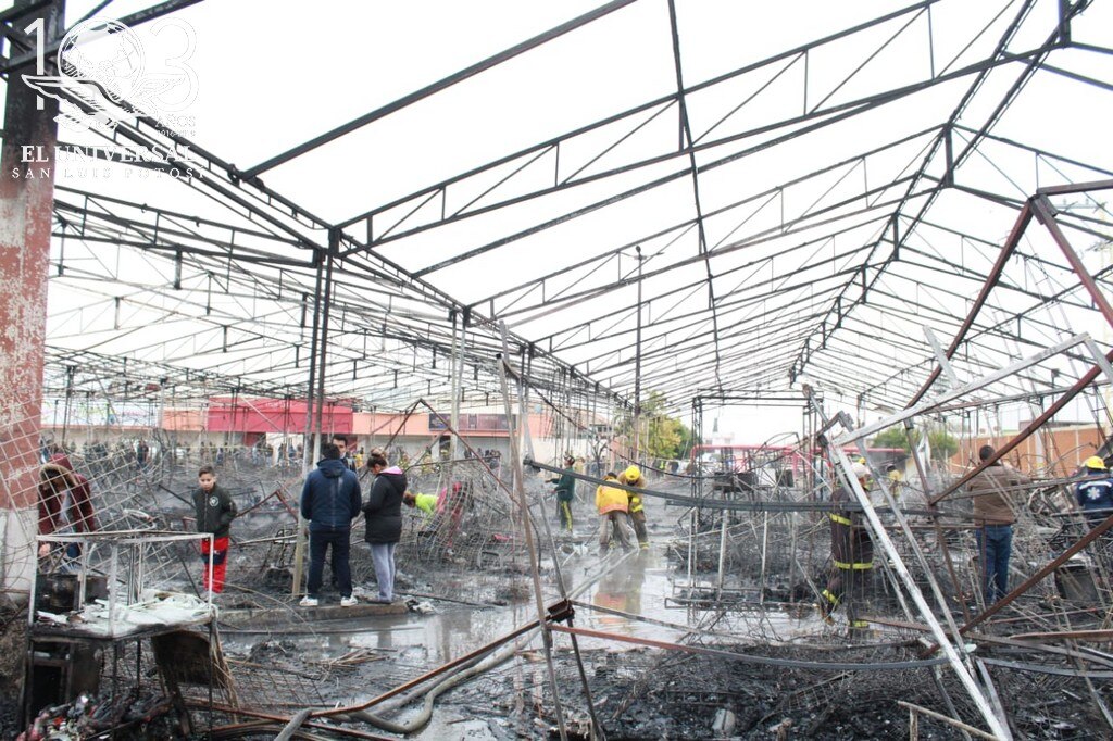 Fiscalía investiga incendio de Expo Moroleón