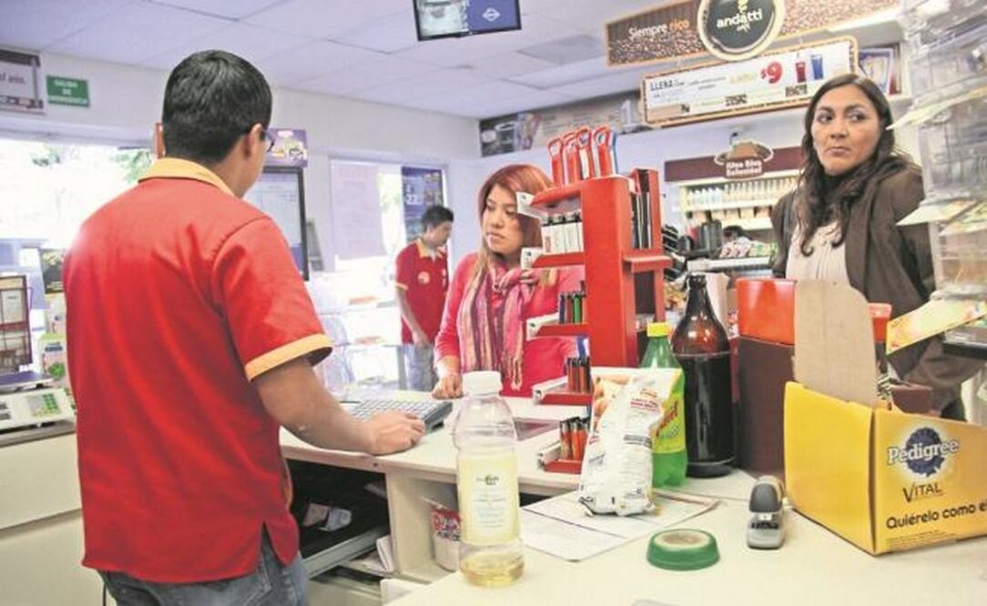 Alistan pagos sin contacto en tiendas de conveniencia. Foto: Archivo/El Universal