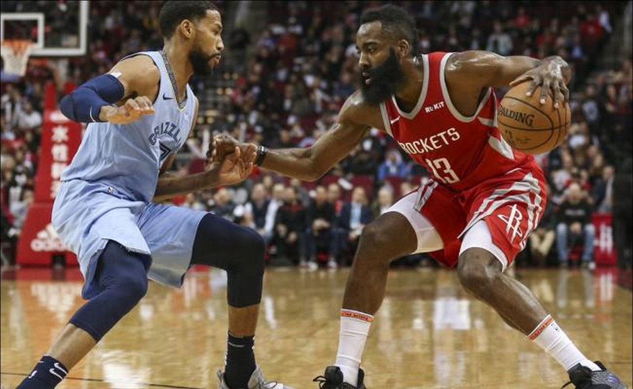 "La Barba" estableció una nueva marca para los Rockets. Foto: Reuters