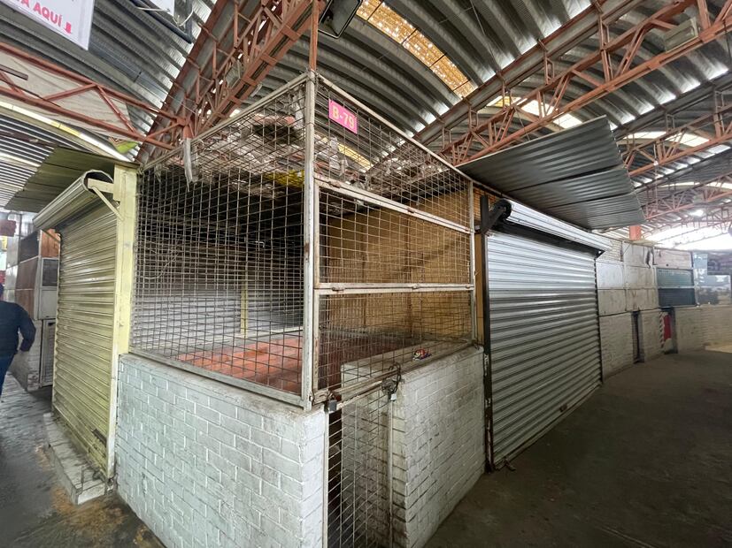 EL UNIVERSAL San Luis Potosí reveló que cerca del 60 por ciento de los locales permanecen cerrados, algunos con signos evidentes de deterioro.  Foto: Humberto Torres