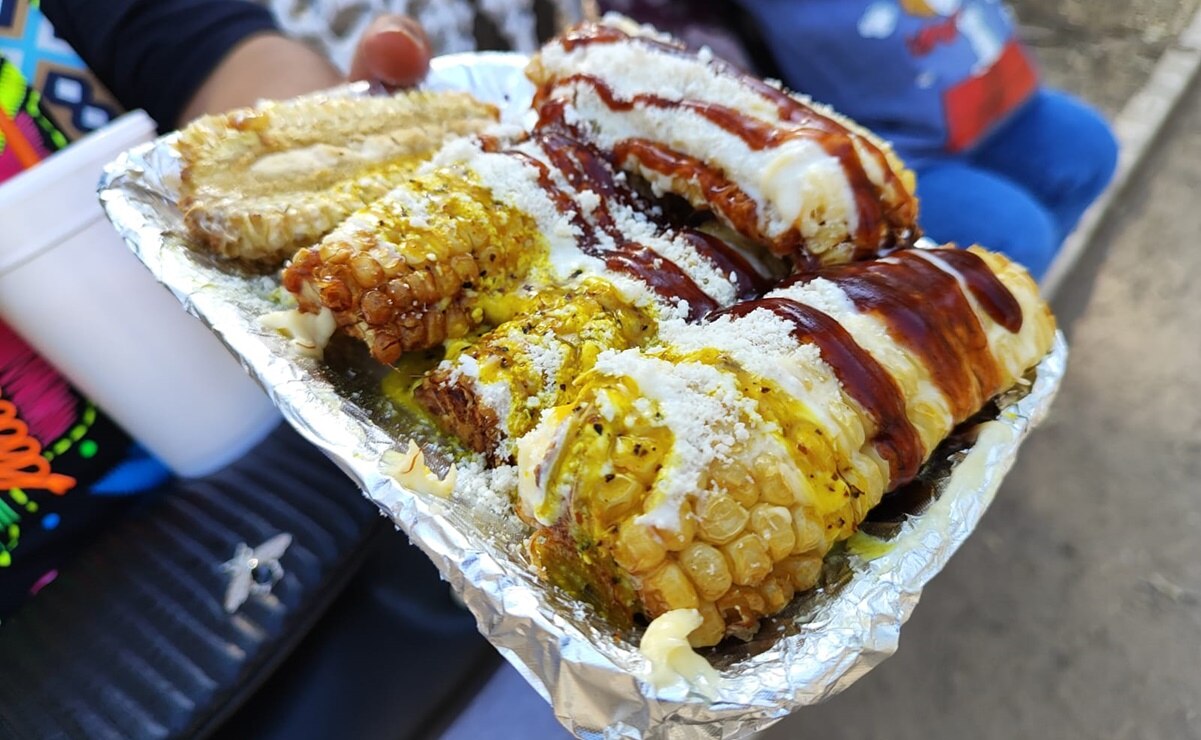 ¡Afila el diente! Elotes con tuétano, camarones y hasta boneless te esperan en la Feria Municipal del Elote de SLP