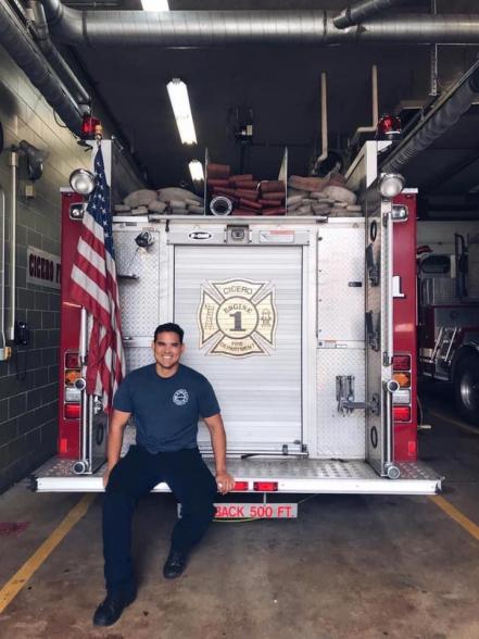 Bombero de origen mexicano en Chicago dona equipo a vulcanos de Rioverde