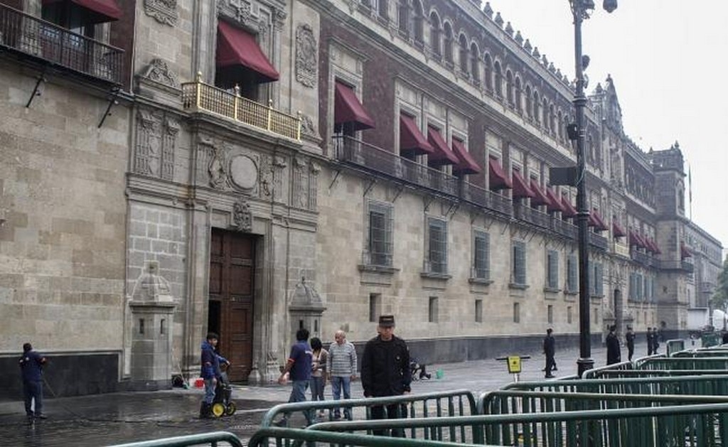 ¿Cómo deben pagarte si trabajas el 1 de diciembre?