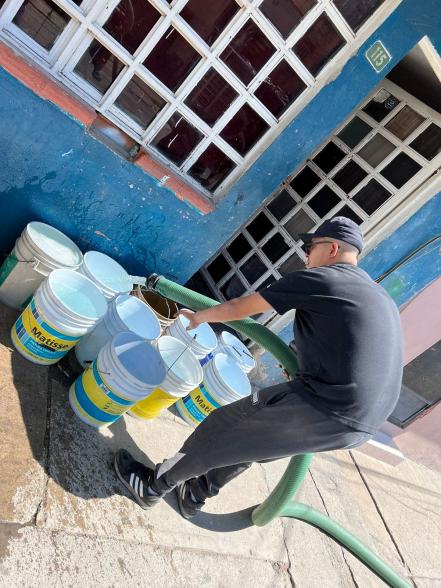 "Preferimos estar sin luz que sin agua": potosinos padecen las constantes fallas de El Realito 