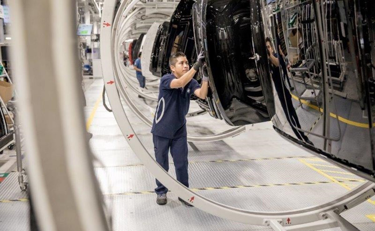 Alzas en metales pegan a industria automotriz de SLP; sube hasta 20% el precio de vehículos