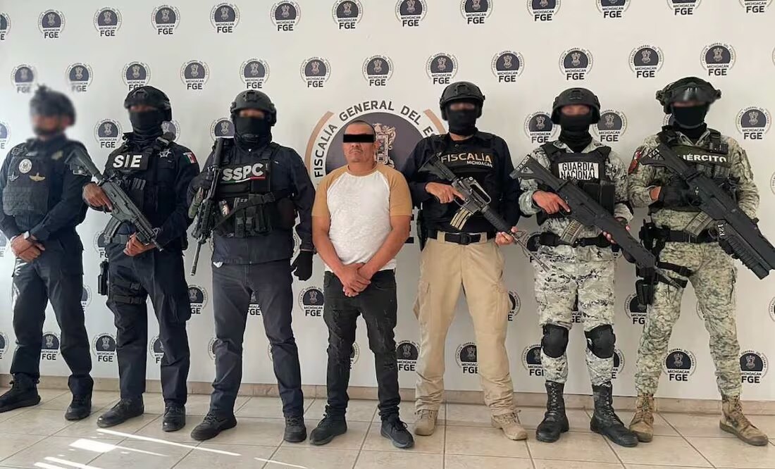 Detienen en Uriangato, Guanajuato a Genaro “N”, alias “El Silencio”, identificado como generador de violencia en Michoacán y Guanajuato (24/09/25). Foto: SSPC