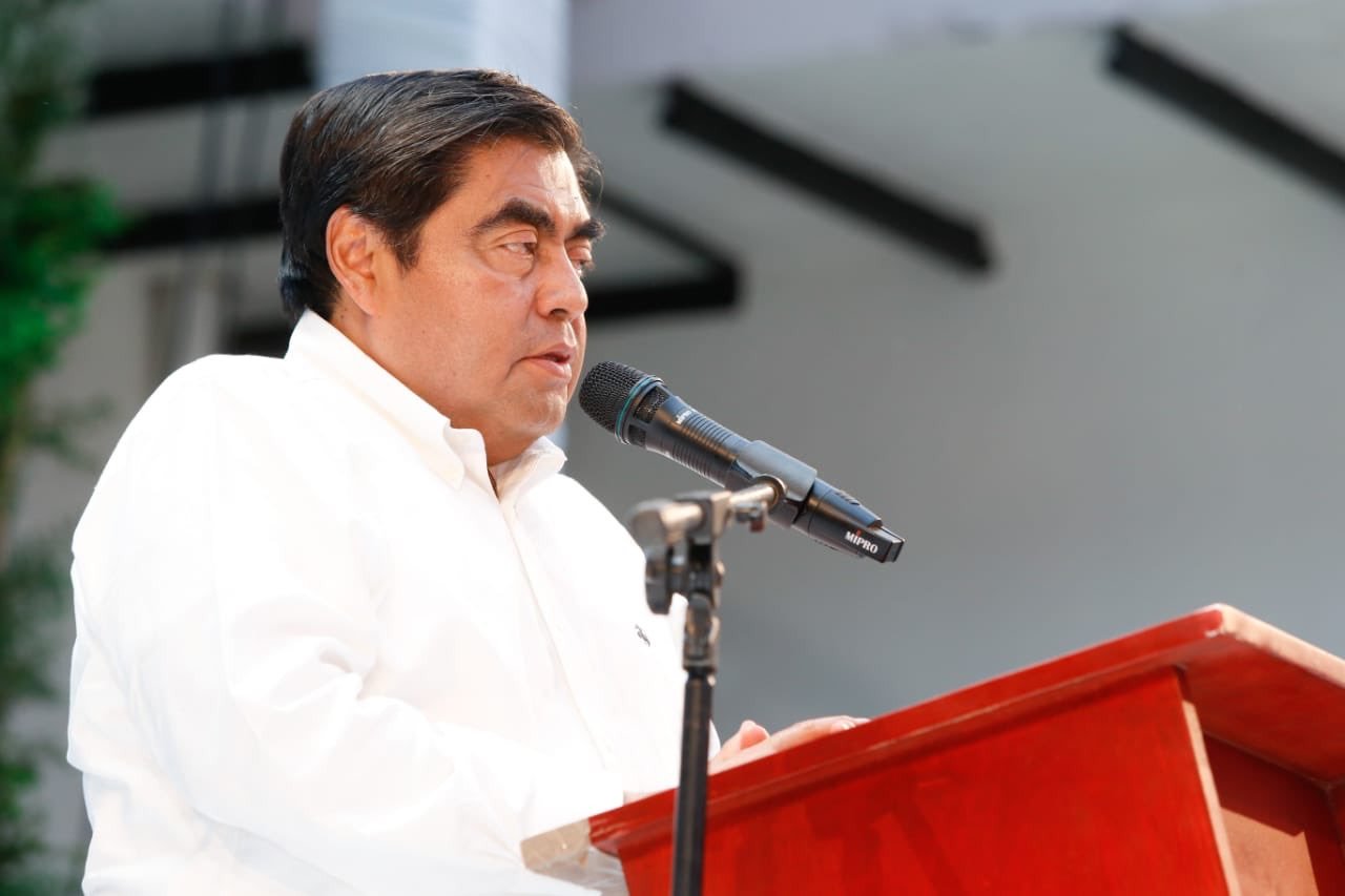 “Que se queden sentados”; Barbosa afirma que no se retractará tras dichos