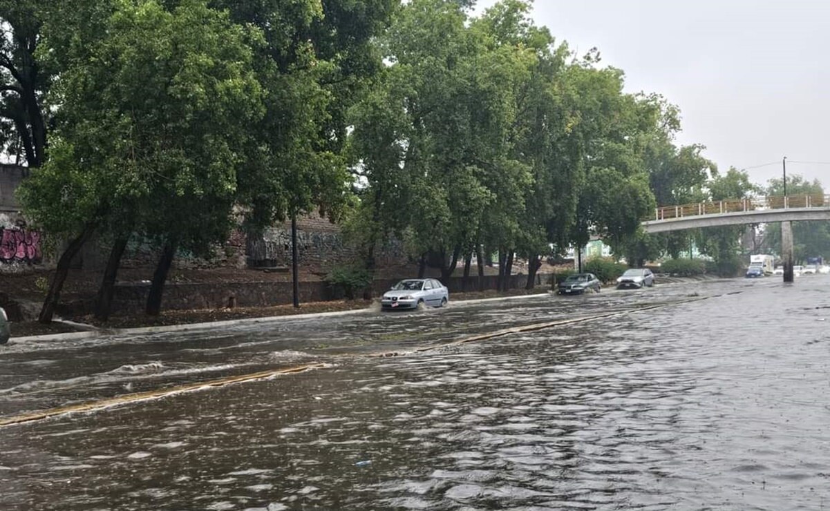 Vialidades de SLP registraron severos encharcamientos derivado de las lluvias por "Alberto". Fotos: Especiales