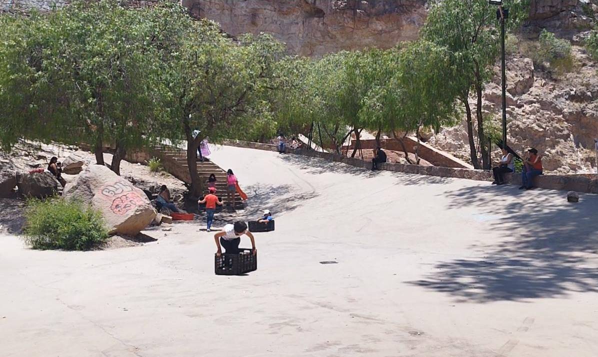 En esta divertida práctica participan niños y grandes. Foto: Nancy Lizet Hernández
