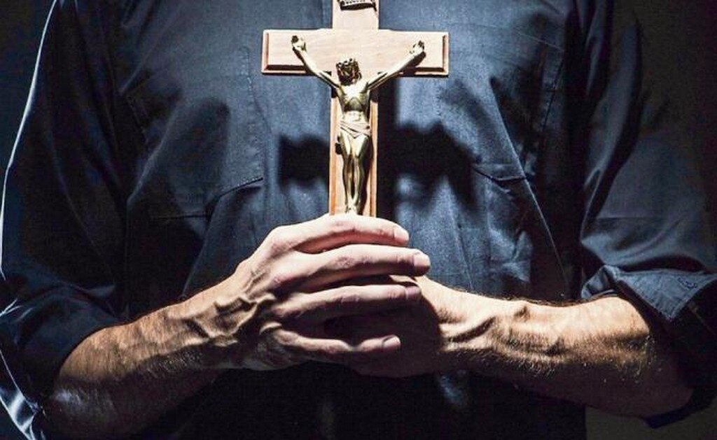 El libro fue escrito por el sacerdote mexicano Pedro Sánchez Acosta y María Teresa Ochoa Rodríguez. (TOMADA DE TWITTER)