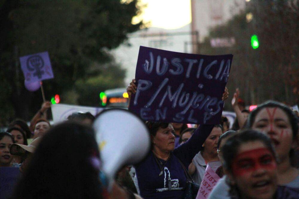 Manifestación de mujeres para exigir seguridad en SLP. FOTO:ESPECIAL.