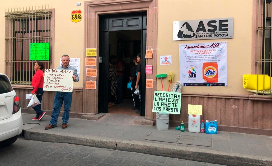 ASE responde a manifestantes