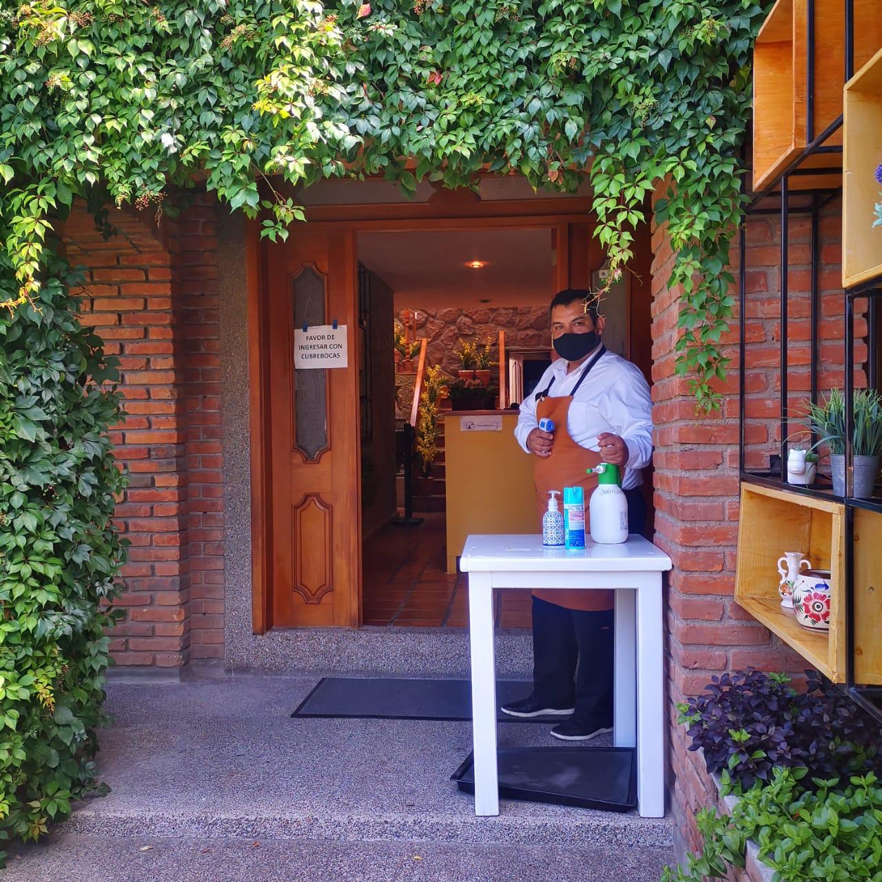 "No acudan a lugares donde no hay medidas sanitarias", pide líder restaurantero en SLP