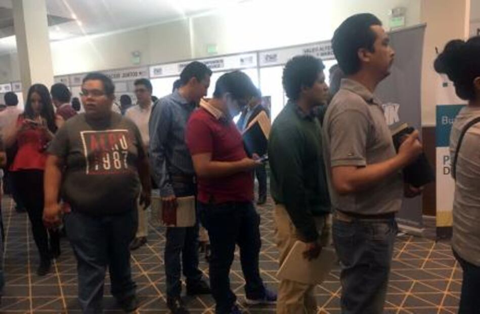 Municipios conurbados participan en Feria Metropolitana del Empleo 