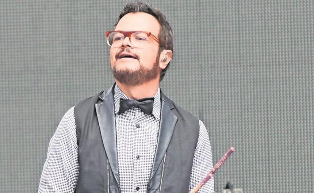 Convierten a Syntek en reggaetonero