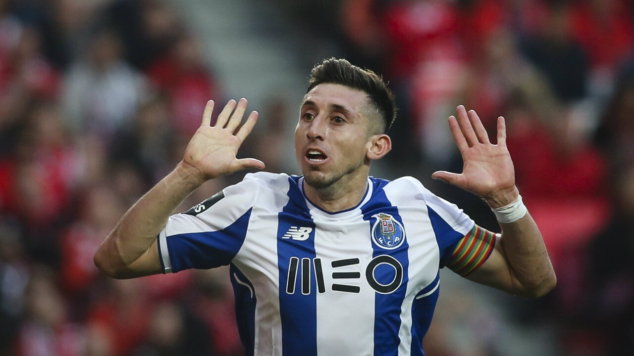 Héctor Herrera anotó el gol de la temporada en Portugal