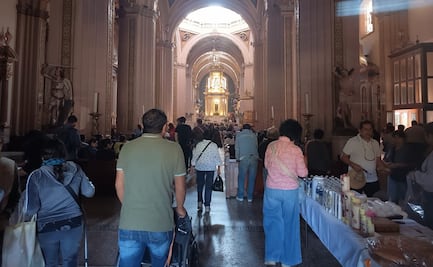 Semana Santa: Entre rezos, tradición y aromas de pan "bendito", potosinos recorren los siete altares