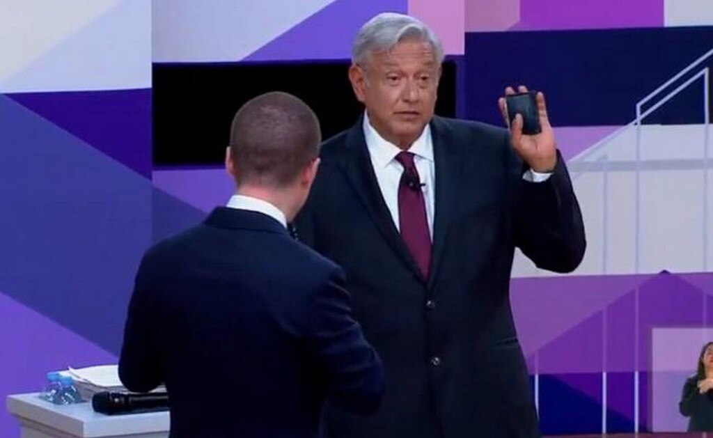 "Voy a cuidar mi cartera", le dice AMLO a Anaya en debate
