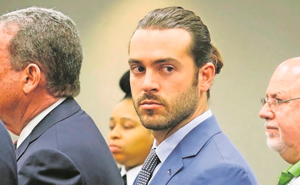 Pablo Lyle cambia de look y va a la iglesia en espera de su juicio