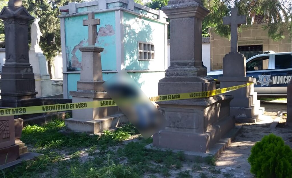 Hombre muere en panteón 