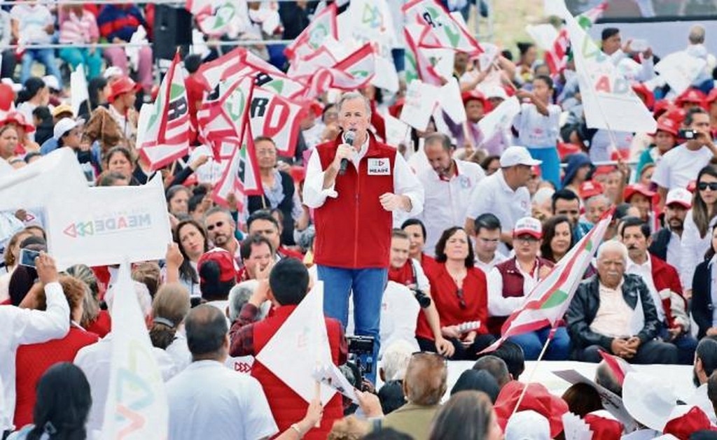 El candidato presidencial de Todos por México, José Antonio Meade, durante su segundo cierre regional en Aguascalientes, donde pidió a los habitantes reflexionar sobre su voto, el cual, dijo, debe apuntar a la unidad. Foto:BERENICE FREGOSO. EL UNIVERSAL