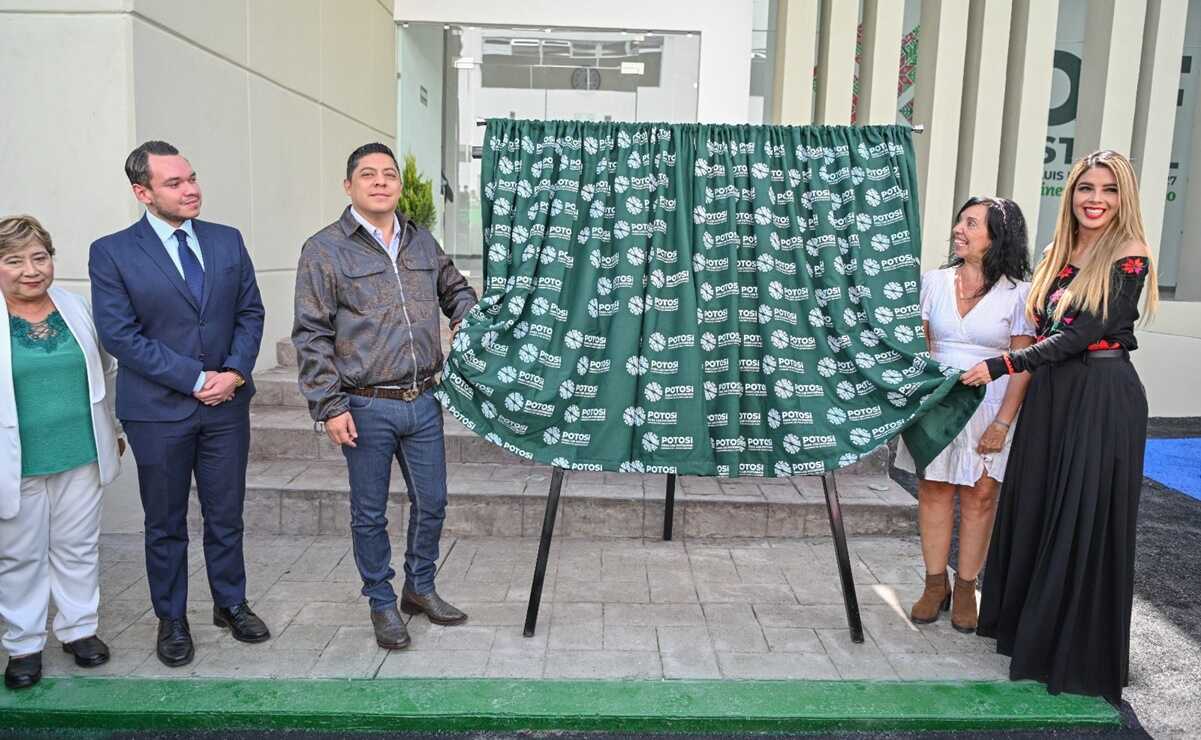 Reconocen en SLP a Ricardo Gallardo y Ruth González por impulsar acciones para los más necesitados