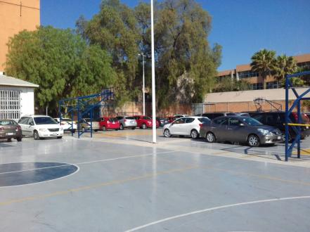 Toman estudiantes facultad de Contaduría y Administración