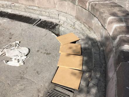 Jardín del Barrio de Santiago en total abandono; vecinos piden ayuda a las autoridades