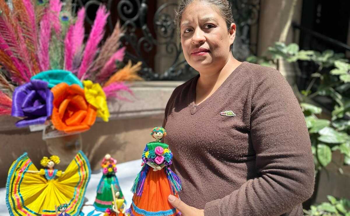 La Flor de Maíz, artesana potosina transforma hojas en muñecas que cautivan 