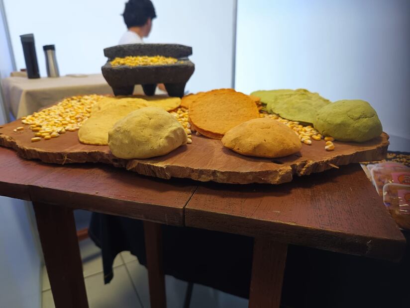 Productos tradicionales potosinos en la Expo Consume Local