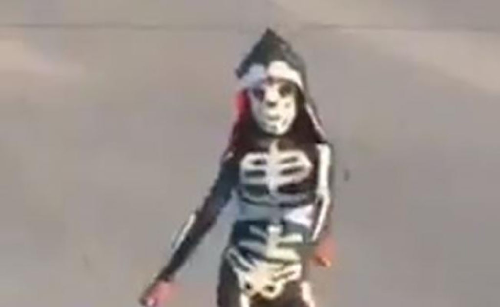 Triple A busca a niño vestido de 'La Parka'