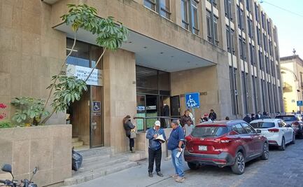 Trabajadores sindicalizados del gobierno de SLP levantan plantón y bloqueo del Tribunal Estatal