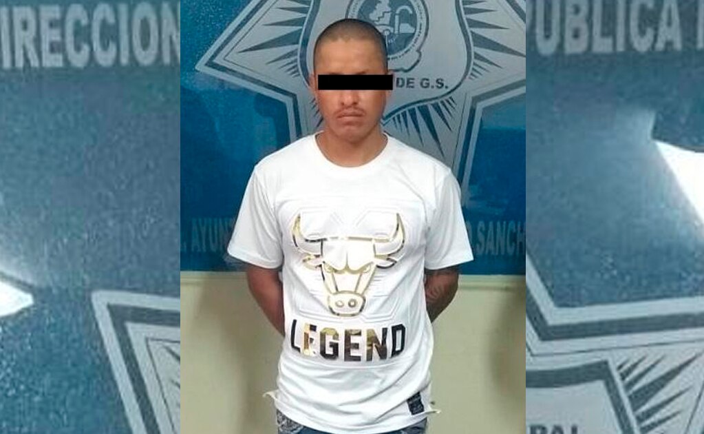 Capturan a sujeto armado con un cuchillo comando