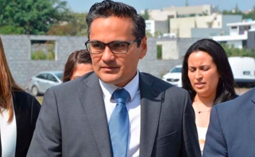 Jorge Winckler califica de ilegal su separación como fiscal de Veracruz