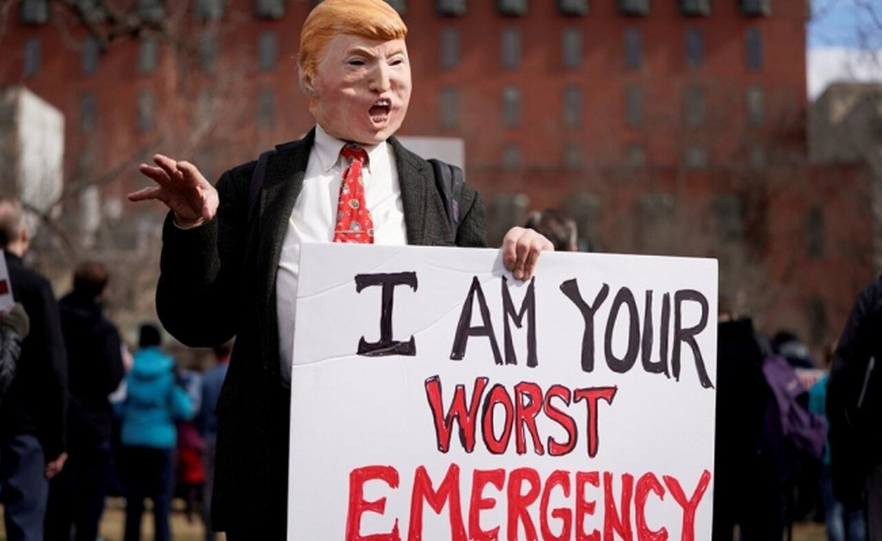  Protestan en EU contra la declaración de emergencia nacional de Trump por muro