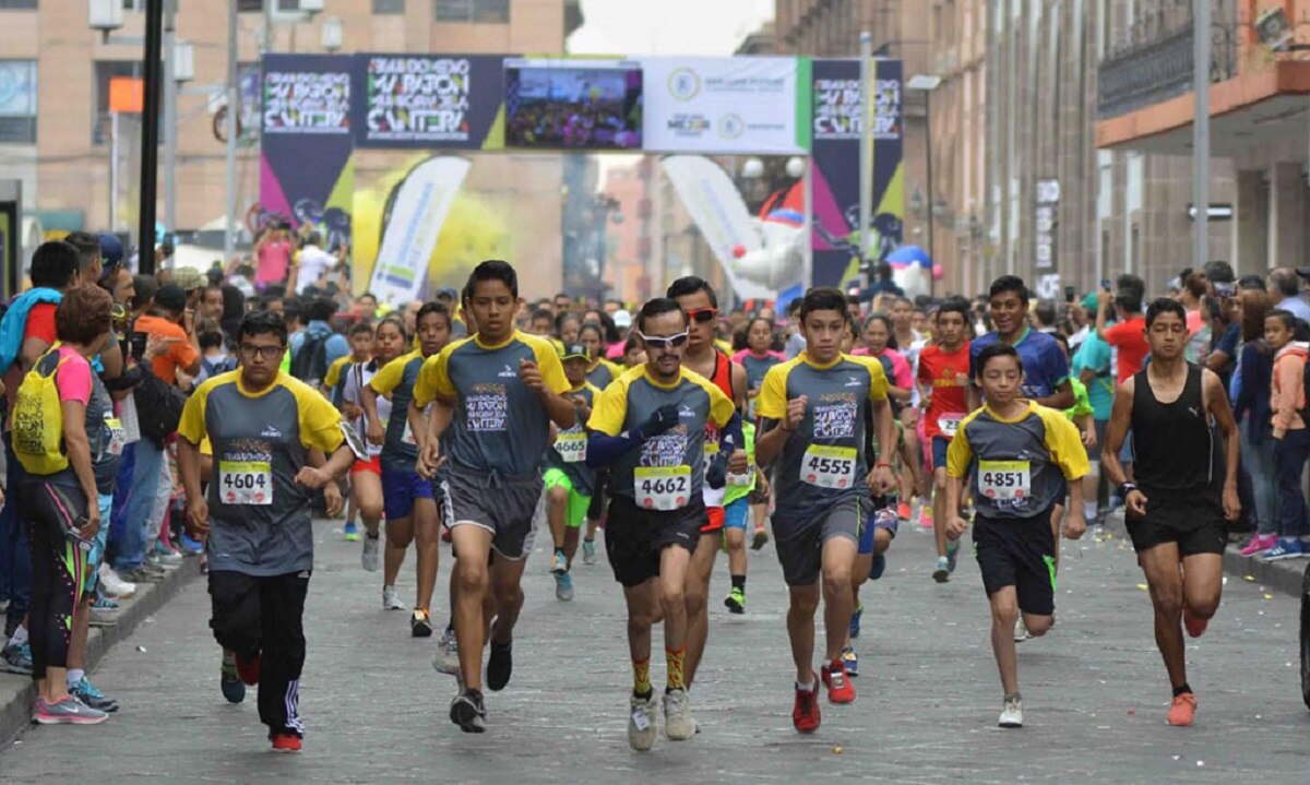 Ayuntamiento obliga a vender boletos para medio maratón