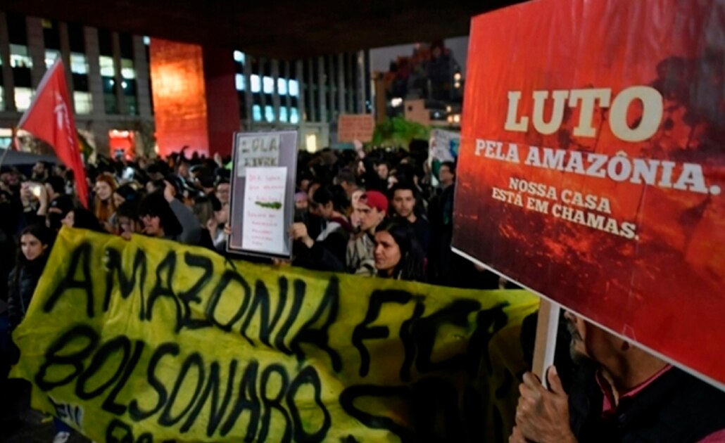 Macron llama a movilización de las potencias por la Amazonía