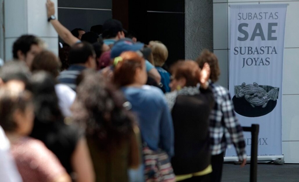 Subasta de joyas en Los Pinos no alcanza los 21 mdp