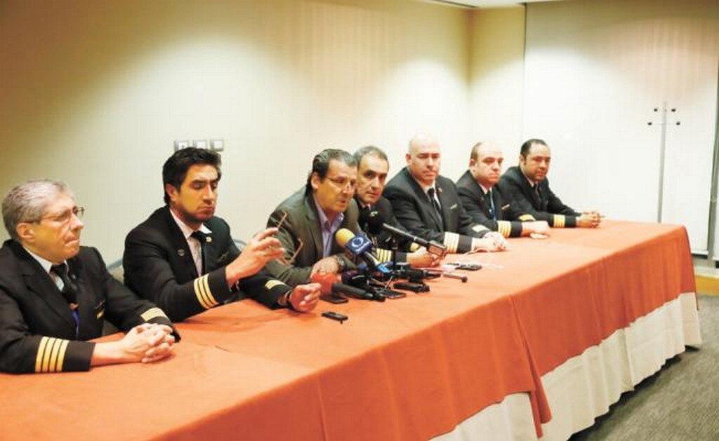 Pilotos conjuran huelga en Aeroméxico