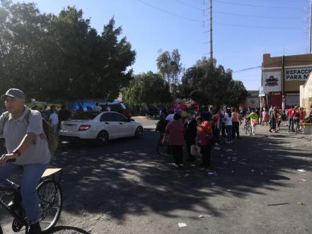 Pese a Covid-19, devotos acuden a capilla para venerar a San Judas en capital de SLP